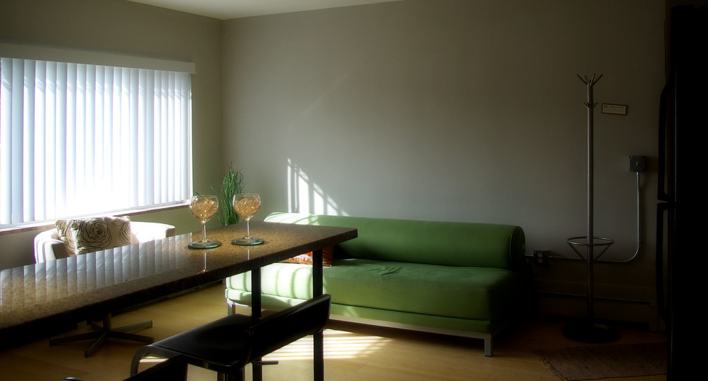 UrbaneApts / One Bedroom / Main